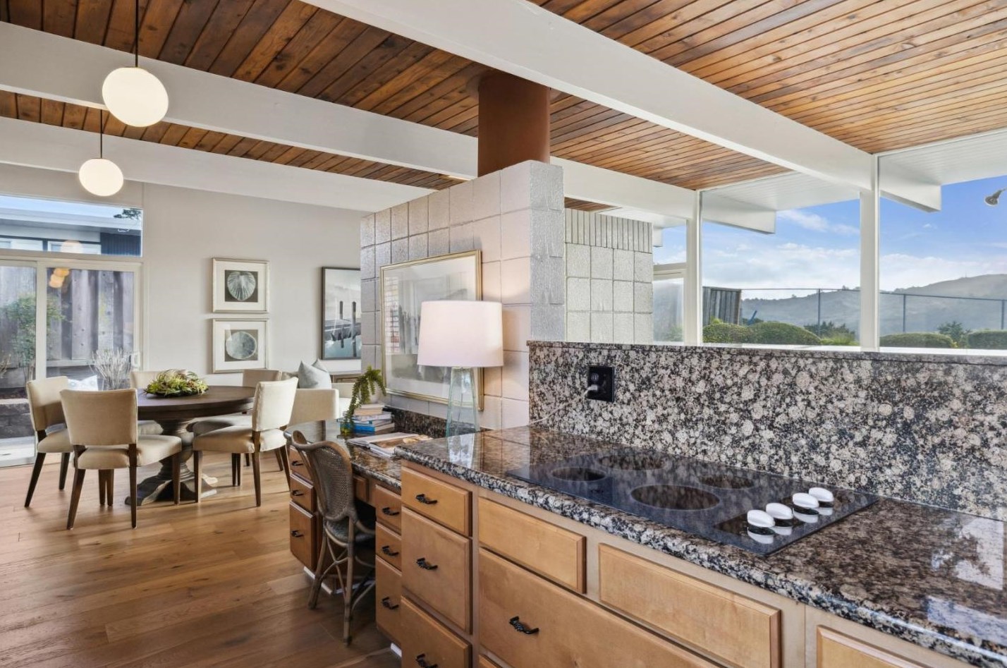 1636 Lexington Ave, San Mateo CA  94402-3836 exterior