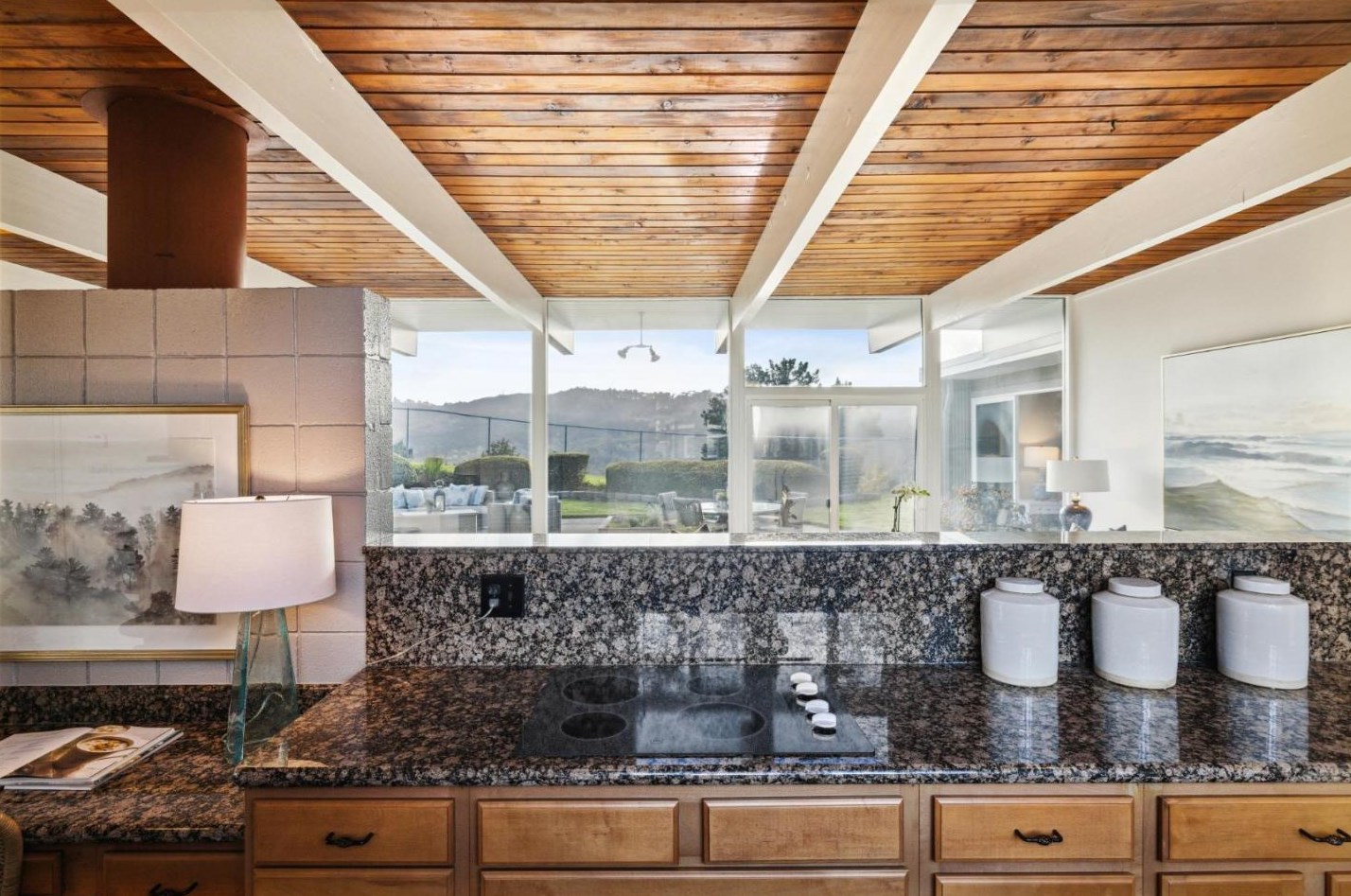 1636 Lexington Ave, San Mateo CA  94402-3836 exterior