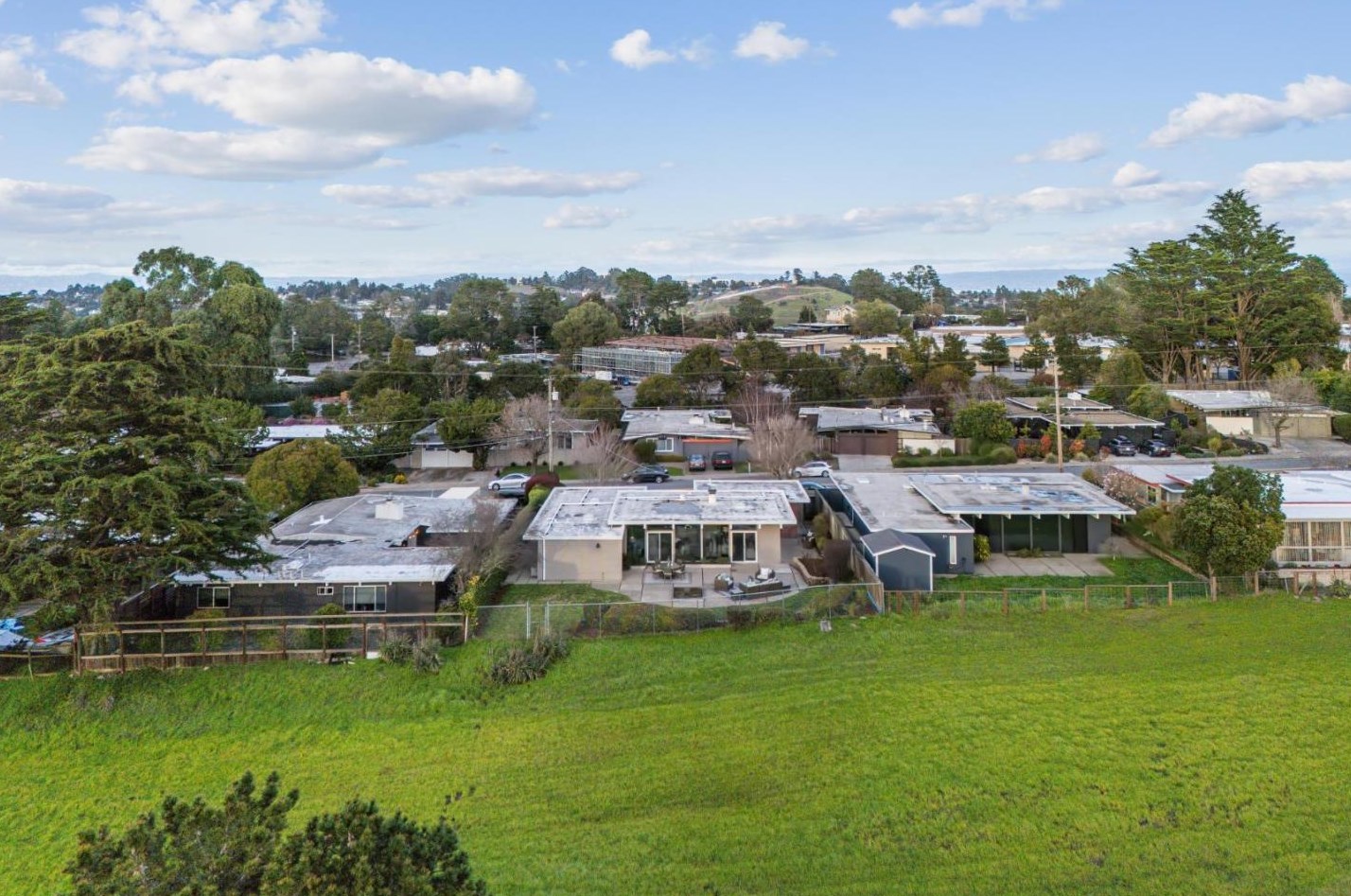 1636 Lexington Ave, San Mateo CA  94402-3836 exterior