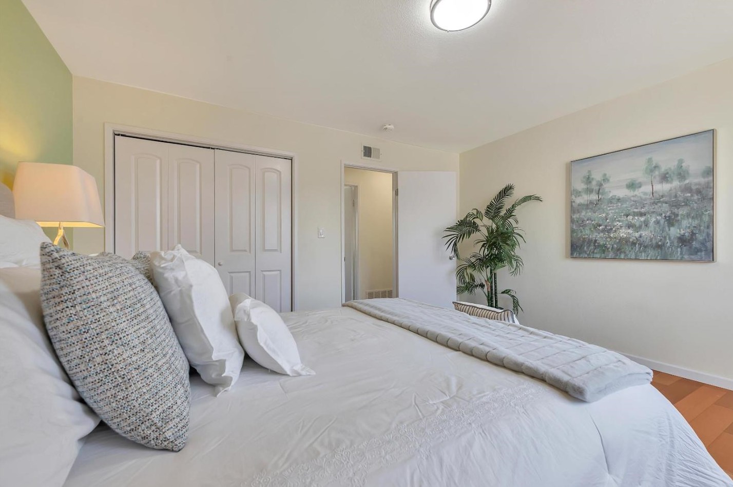 875 Erickson Ln, San Mateo CA  94404-2912 exterior