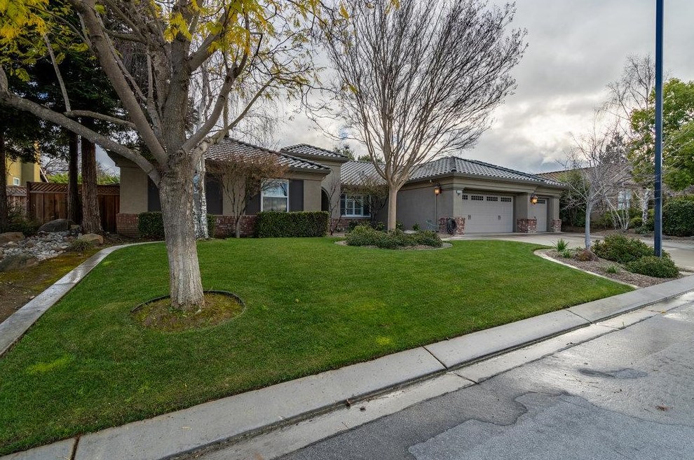 1235 Quail Ridge Way, Hollister CA  95023-9180 exterior