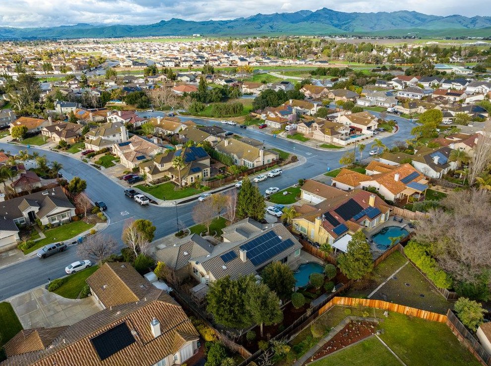 1235 Quail Ridge Way, Hollister CA  95023-9180 exterior