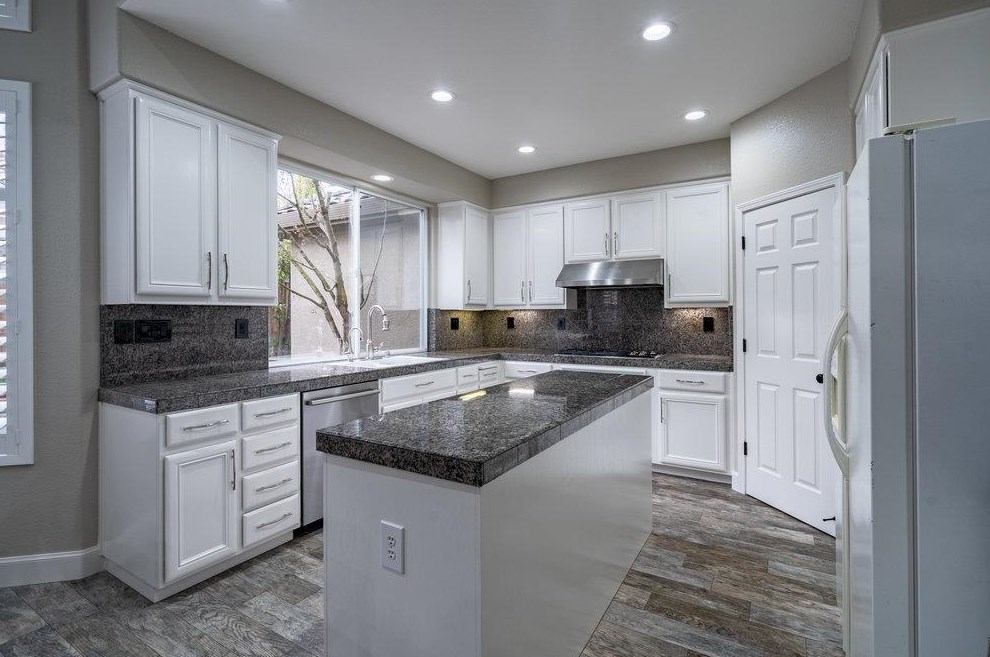 1235 Quail Ridge Way, Hollister CA  95023-9180 exterior