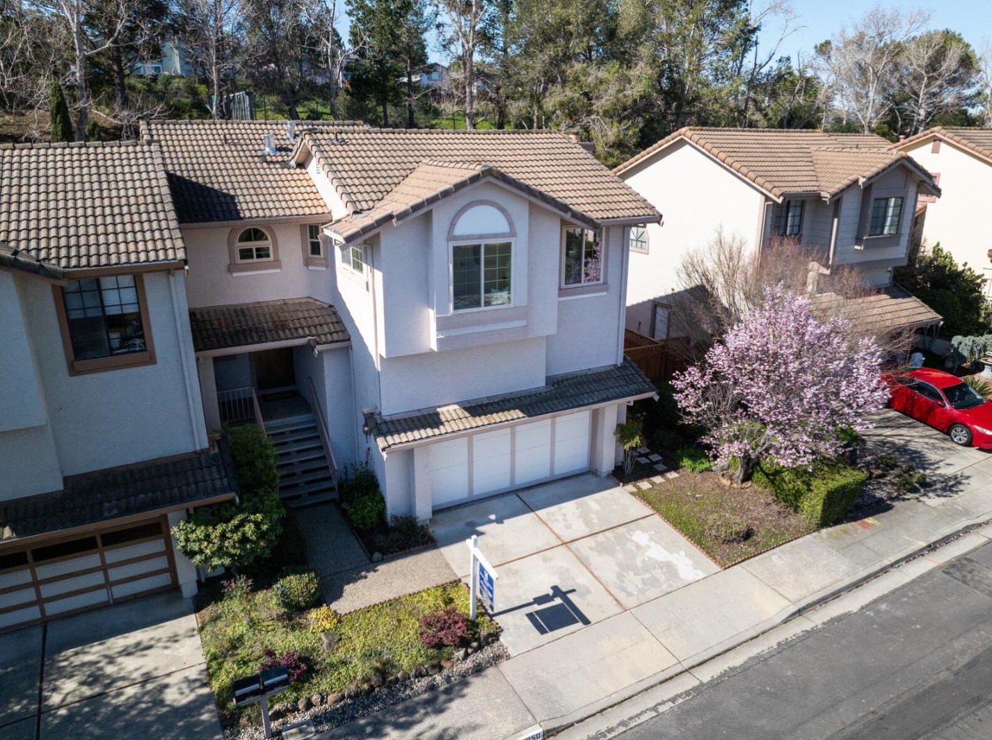 1850 Parkwood Dr, San Mateo CA  94403-3958 exterior