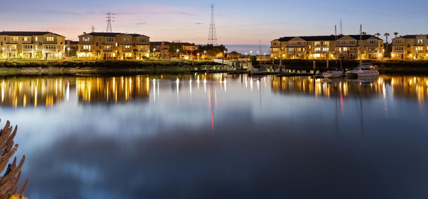 639 Turnbuckle Dr, Redwood City CA  94063-5619 exterior