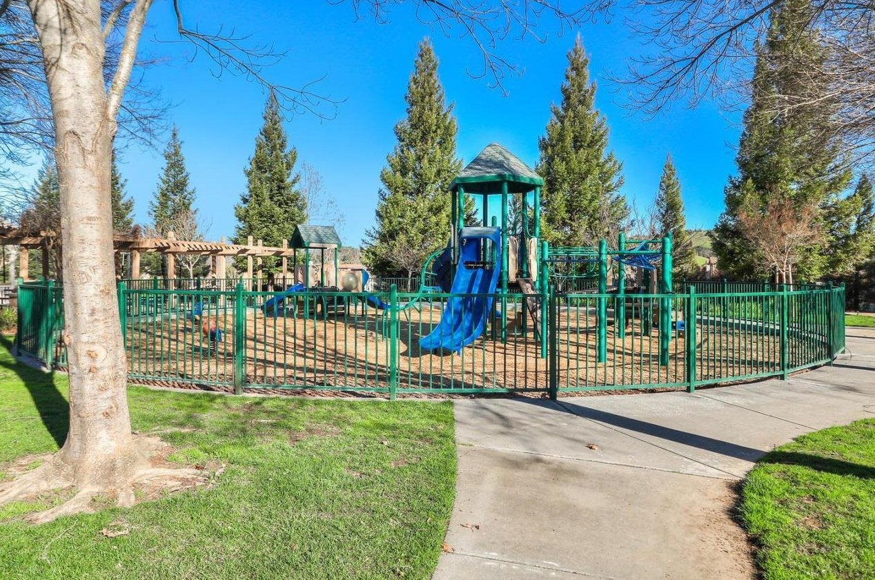 7145 Lahinch Dr, Gilroy CA  95020-3058 exterior