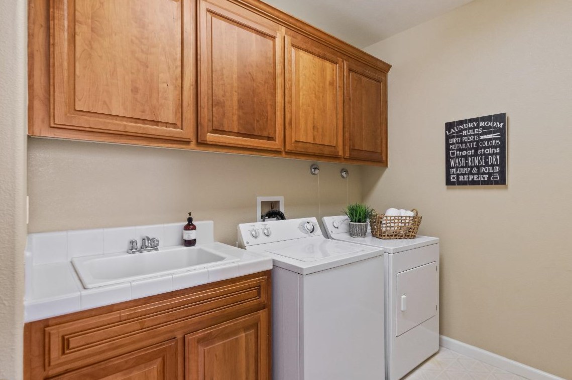 7145 Lahinch Dr, Gilroy CA  95020-3058 exterior