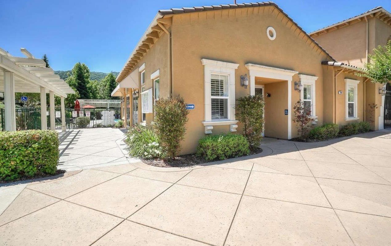 7145 Lahinch Dr, Gilroy CA  95020-3058 exterior