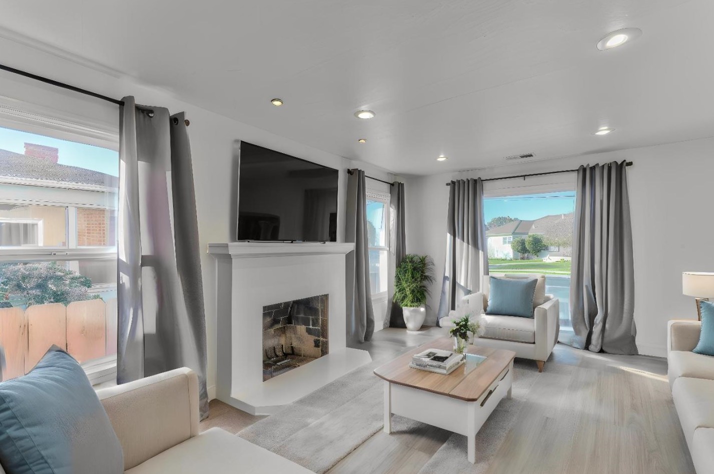 29 Nacional St, Salinas CA  93901-1322 exterior