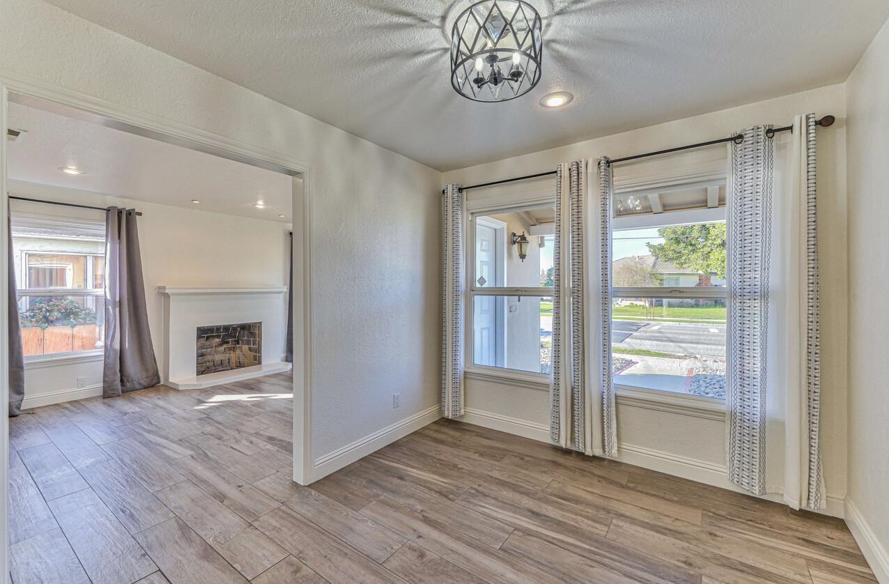 29 Nacional St, Salinas CA  93901-1322 exterior