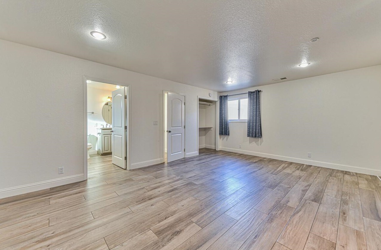 29 Nacional St, Salinas CA  93901-1322 exterior