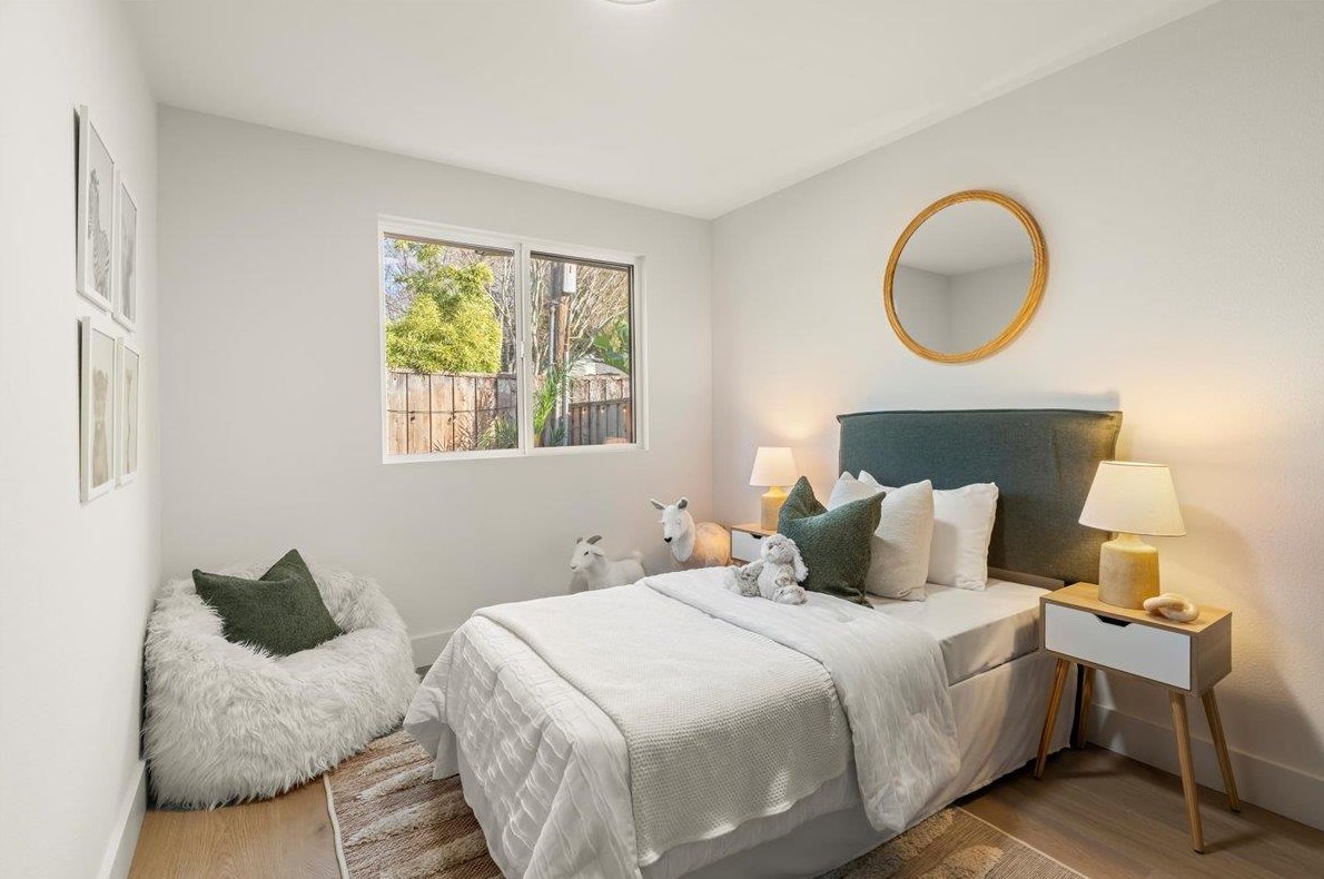 760 Peach Ave, Sunnyvale CA  94087-1147 exterior