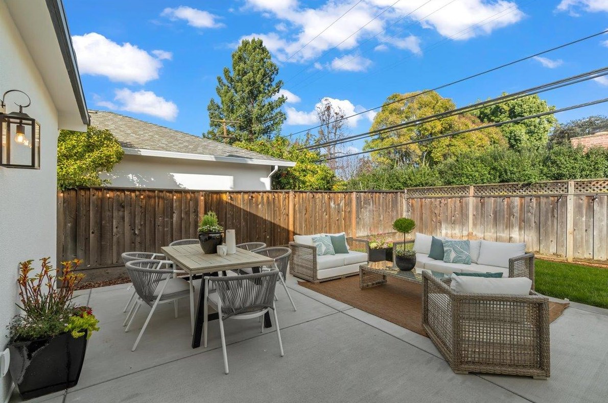 760 Peach Ave, Sunnyvale CA  94087-1147 exterior