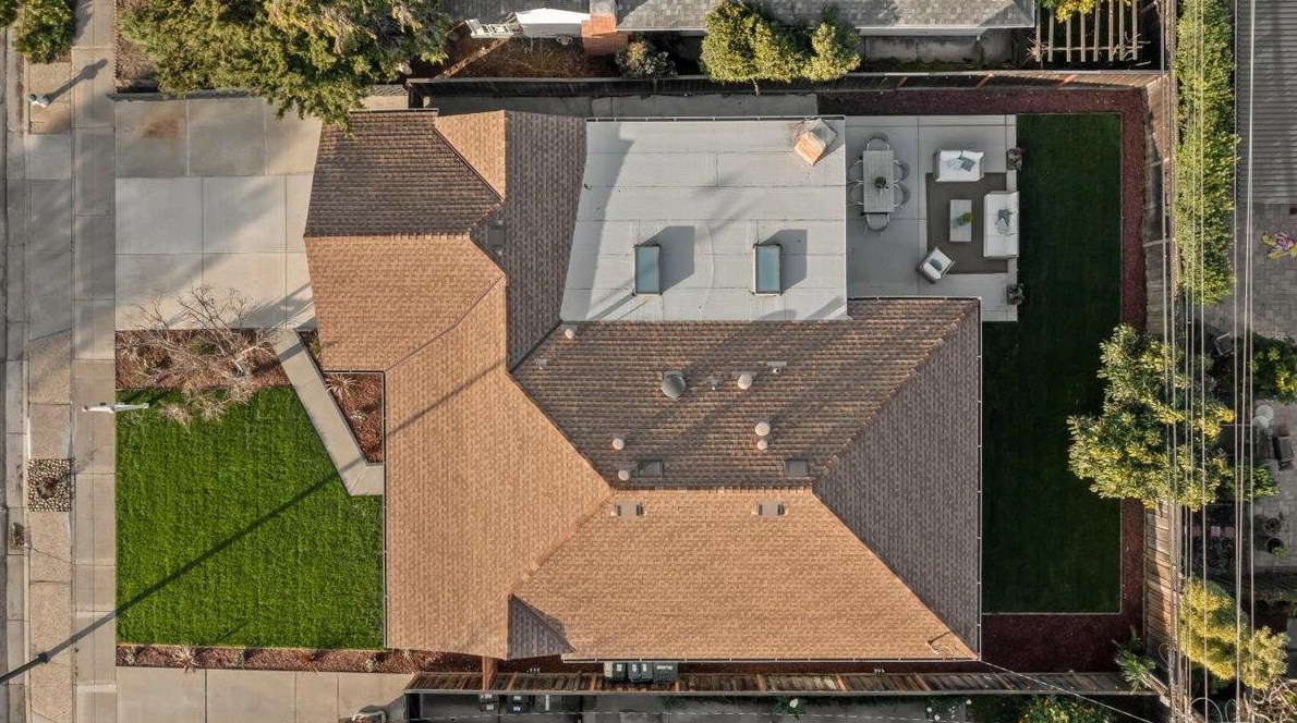 760 Peach Ave, Sunnyvale CA  94087-1147 exterior