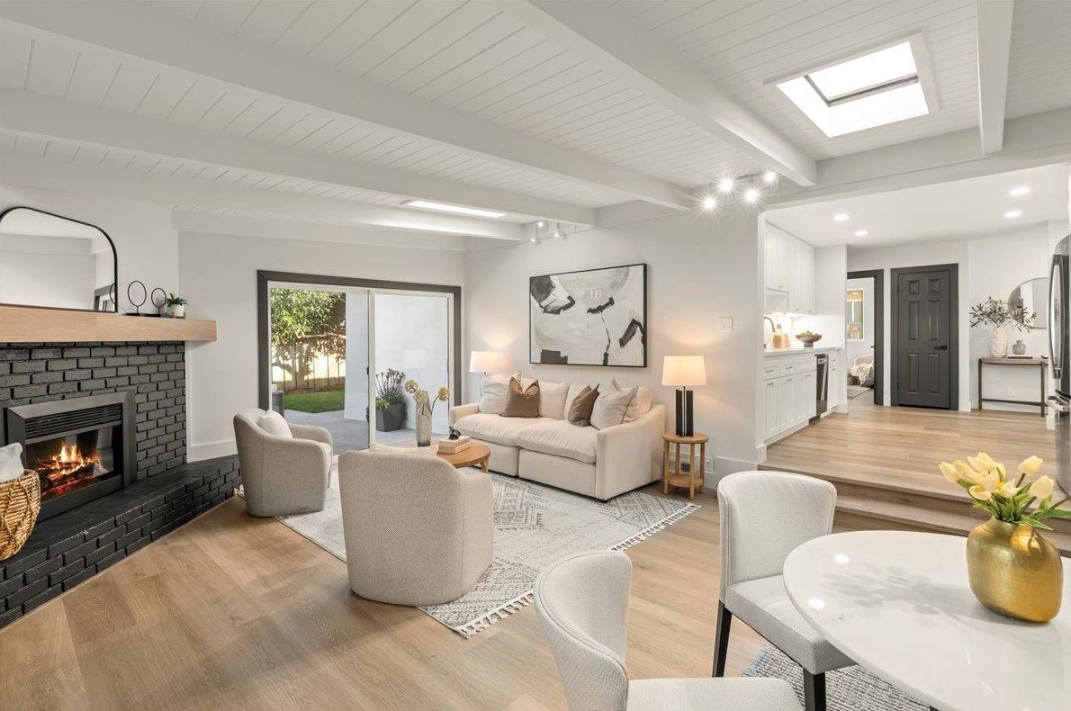 760 Peach Ave, Sunnyvale CA  94087-1147 exterior