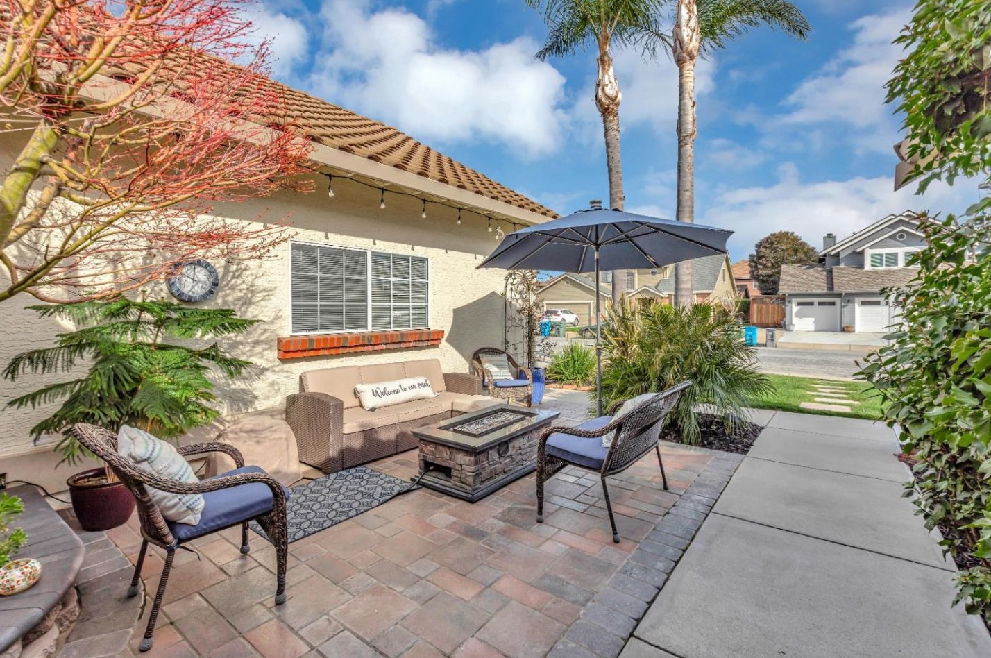 381 Tina Dr, Hollister CA  95023-7010 exterior