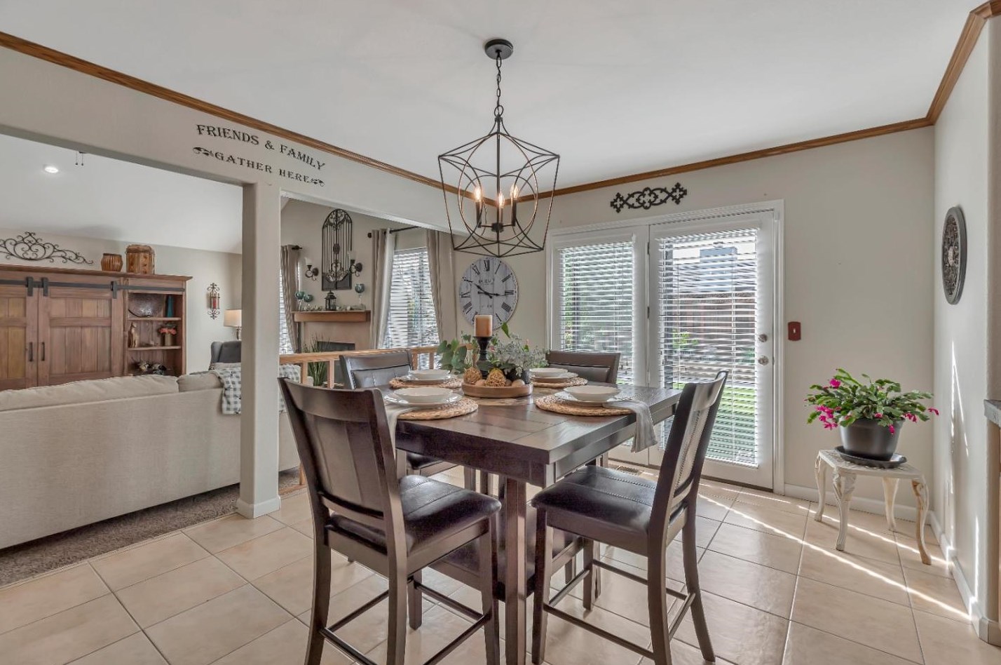 381 Tina Dr, Hollister CA  95023-7010 exterior