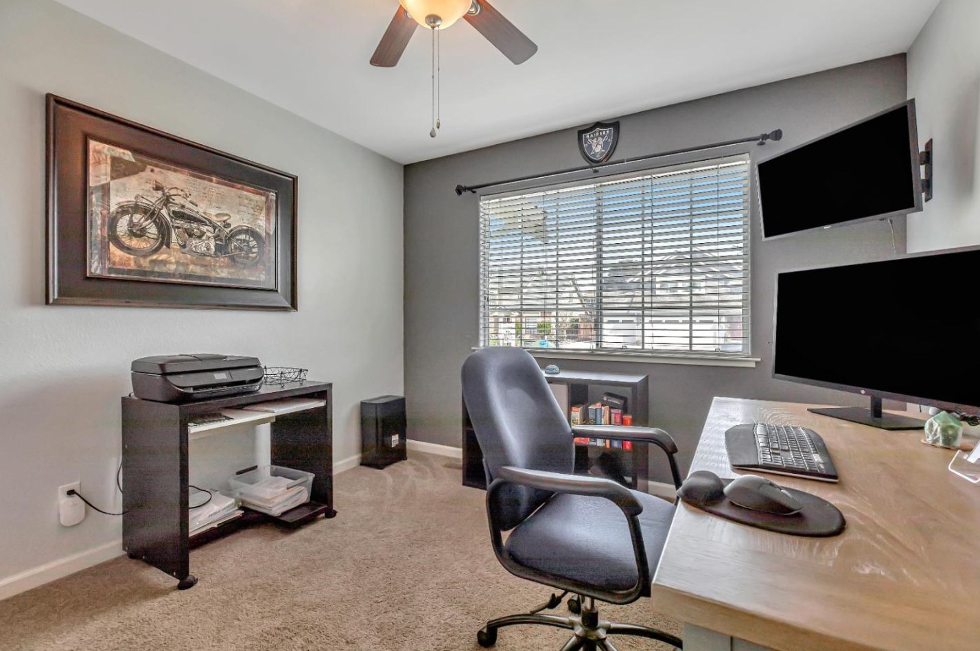 381 Tina Dr, Hollister CA  95023-7010 exterior