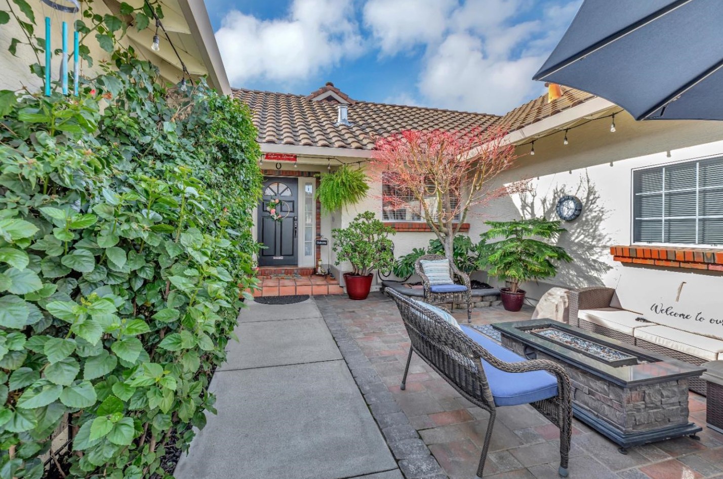 381 Tina Dr, Hollister CA  95023-7010 exterior
