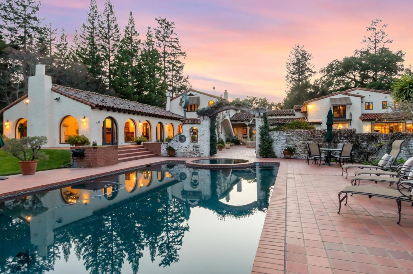 19490 Glen Una Dr, Saratoga, CA 95070