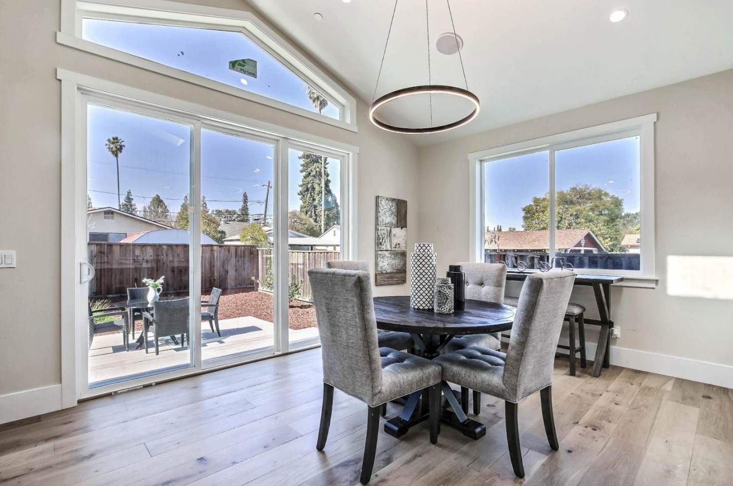 305 Murphy Ave, Sunnyvale CA  94085-4312 exterior
