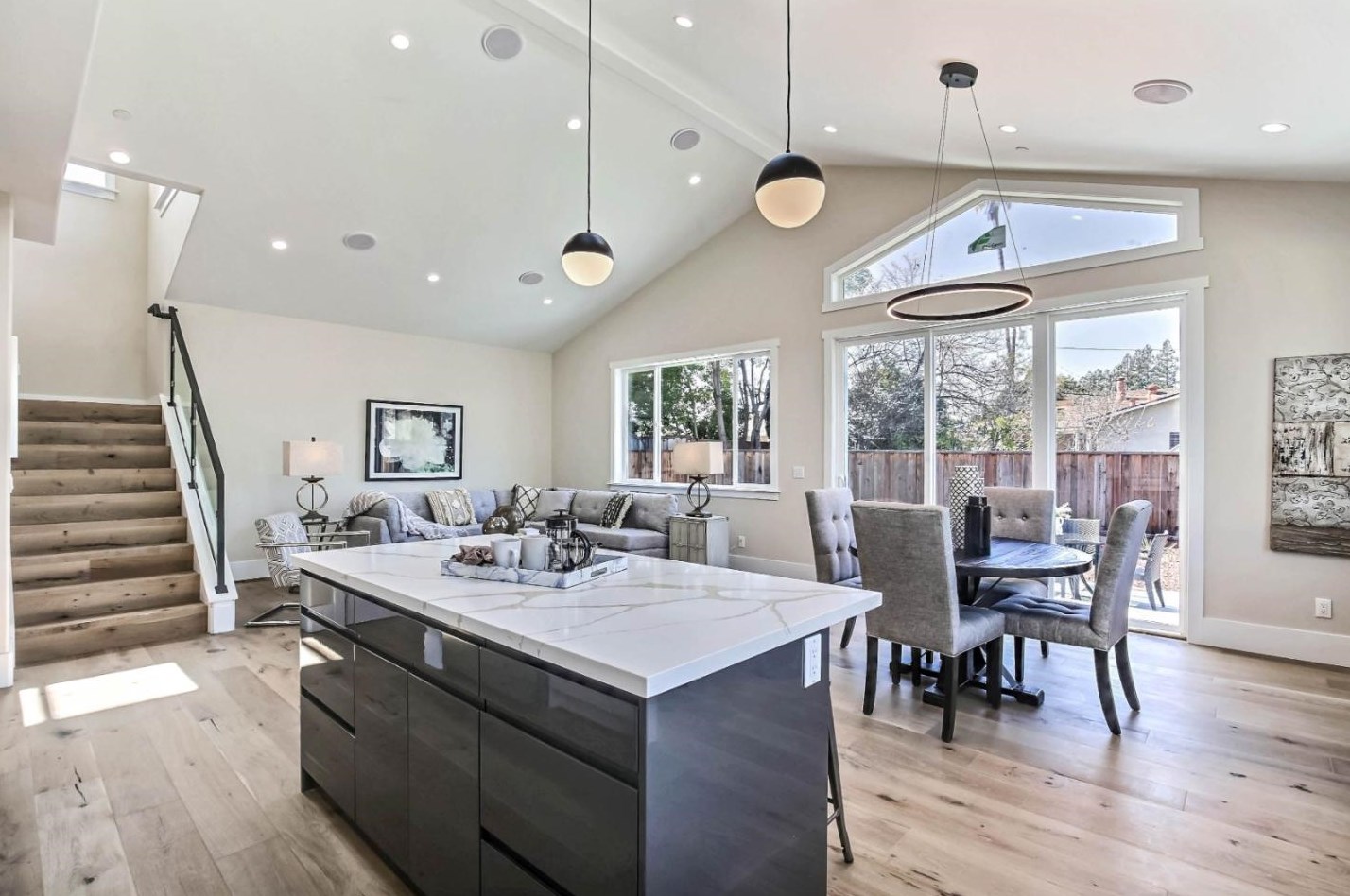 305 Murphy Ave, Sunnyvale CA  94085-4312 exterior