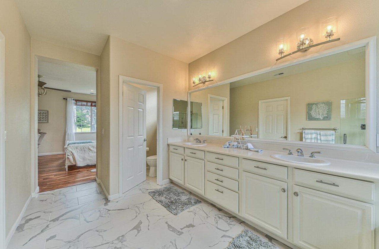 4380 Peninsula Point Dr, Seaside CA  93955-6527 exterior