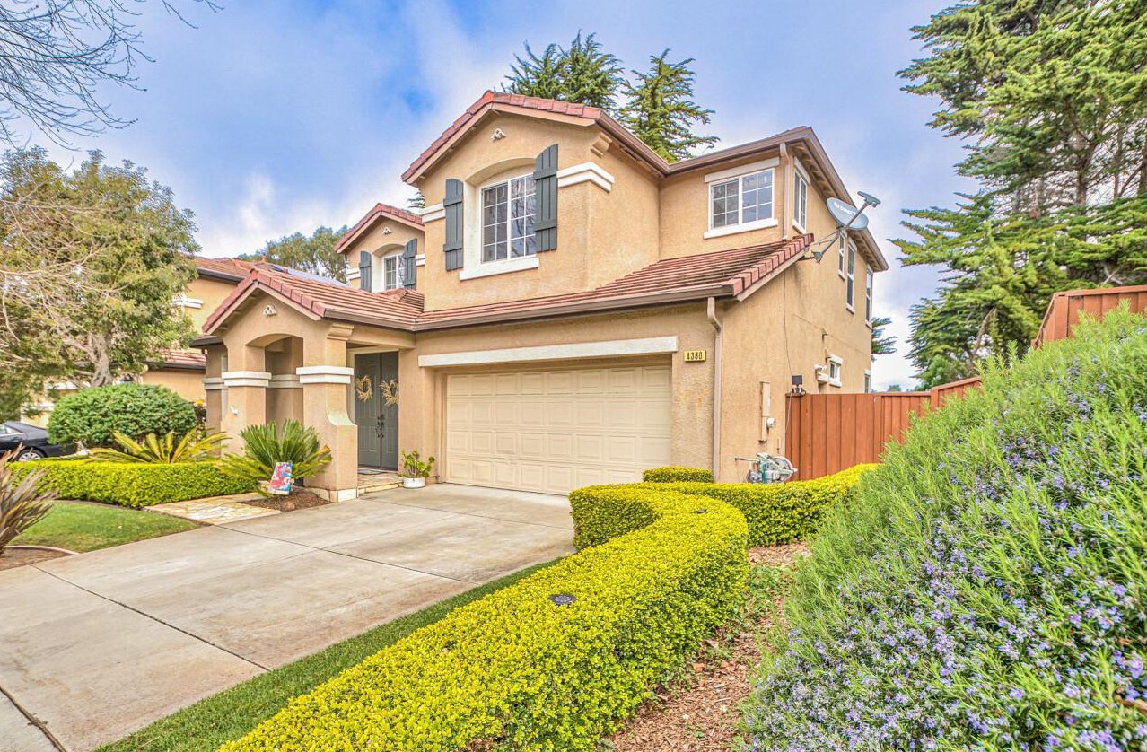 4380 Peninsula Point Dr, Seaside CA  93955-6527 exterior