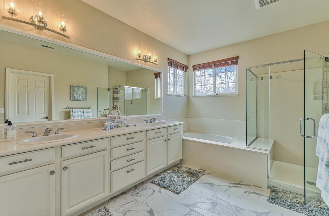 4380 Peninsula Point Dr, Seaside CA  93955-6527 exterior