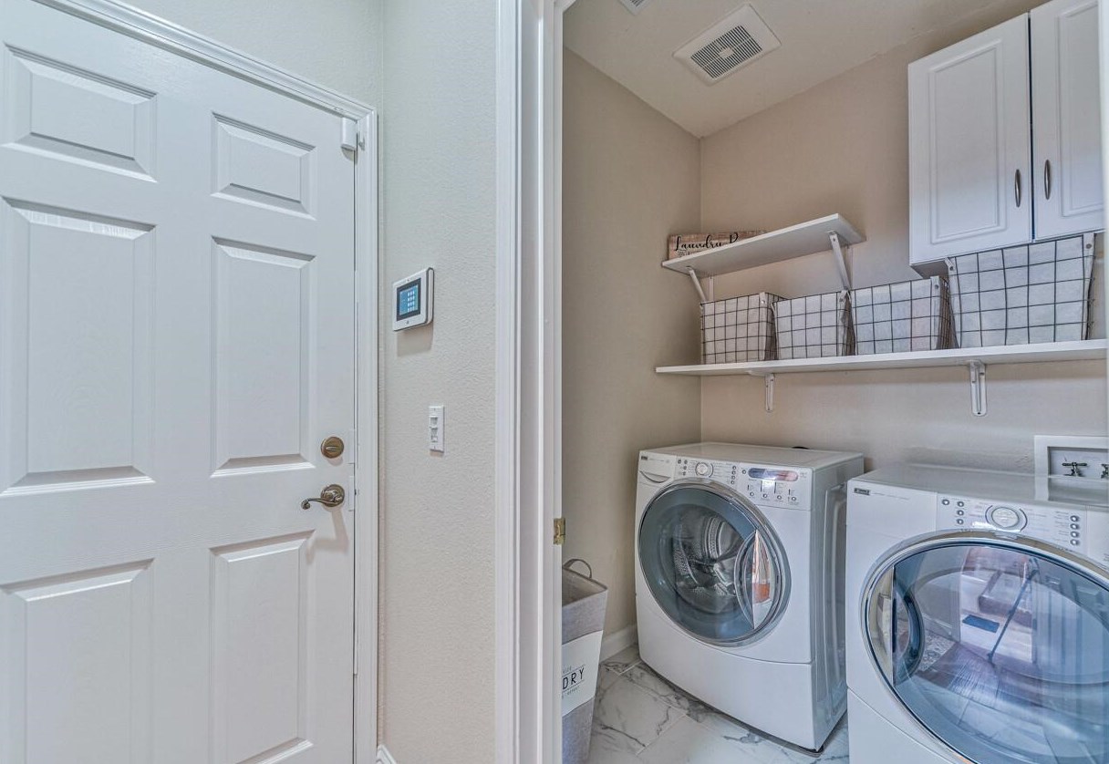 4380 Peninsula Point Dr, Seaside CA  93955-6527 exterior