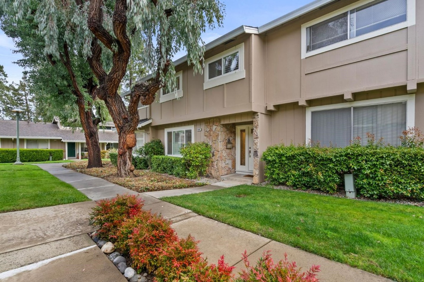 10047 Spanish Oak Ct, Cupertino CA  exterior