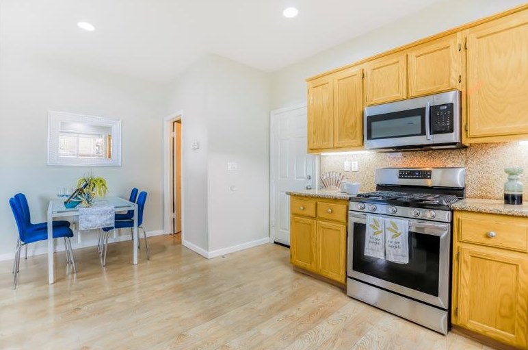 15358 Snowy Plover Ct, San Leandro CA  94579-2758 exterior