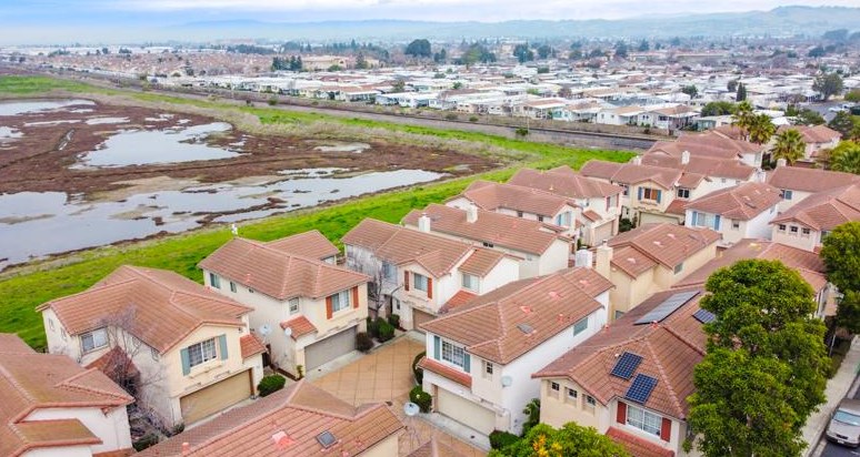 15358 Snowy Plover Ct, San Leandro CA  94579-2758 exterior