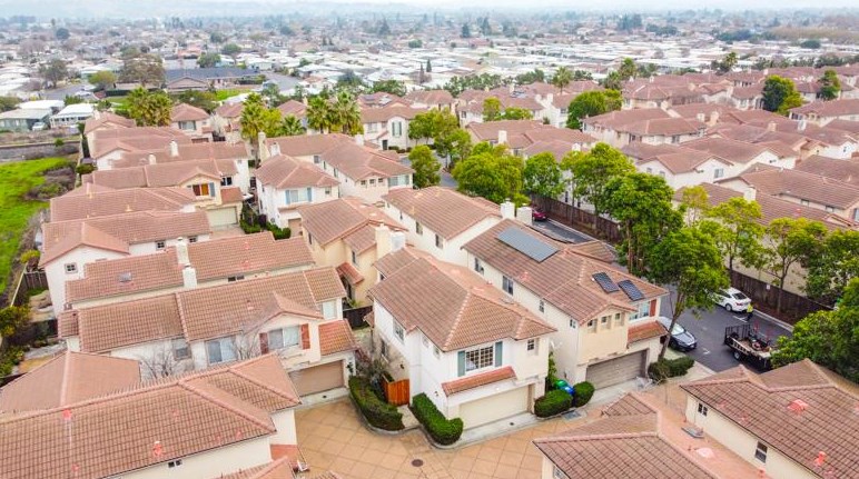 15358 Snowy Plover Ct, San Leandro CA  94579-2758 exterior