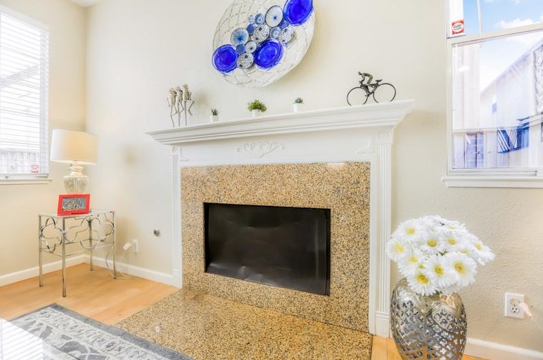 15358 Snowy Plover Ct, San Leandro CA  94579-2758 exterior