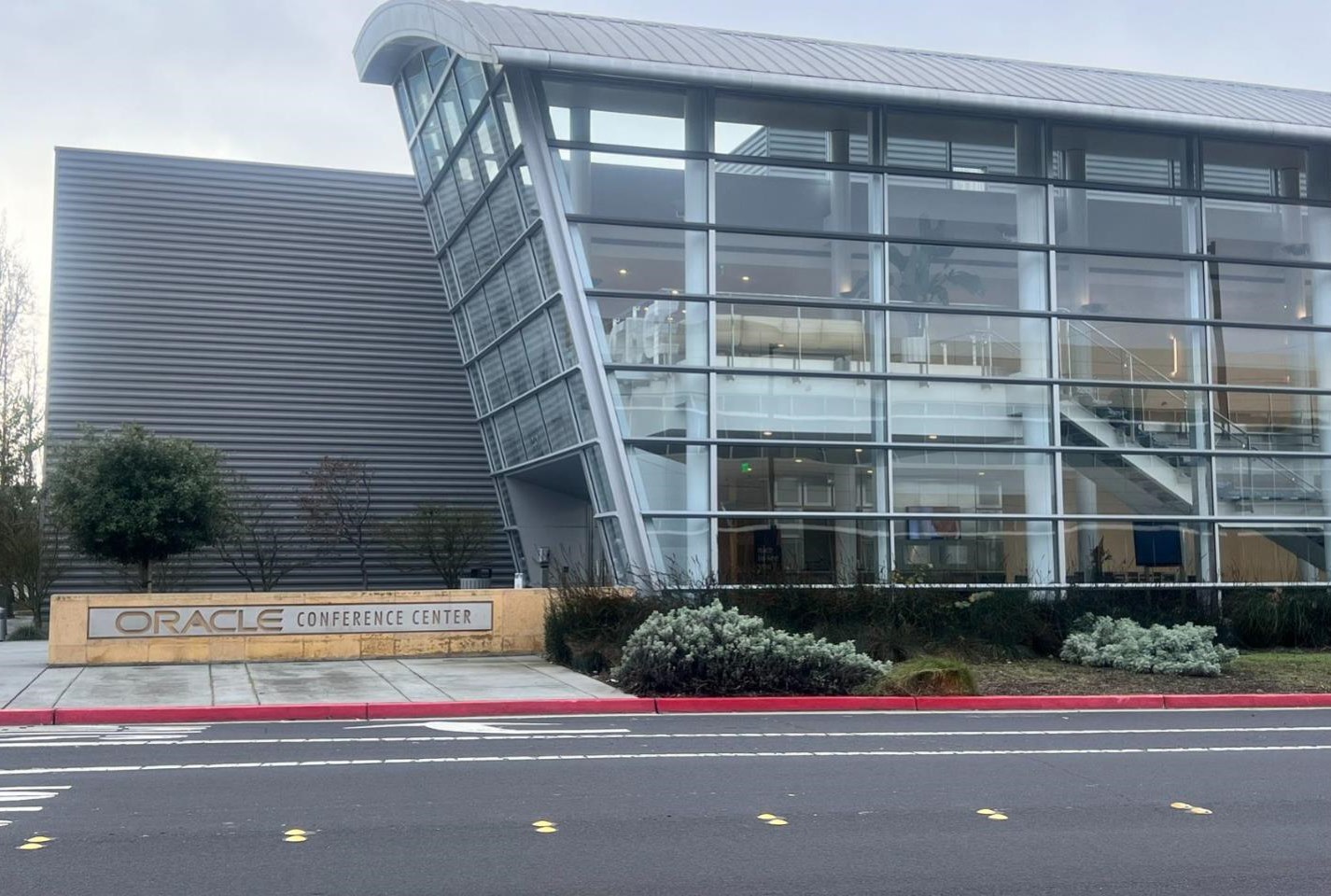 2208 Hastings Shore Ln, Redwood City CA  94065-2106 exterior