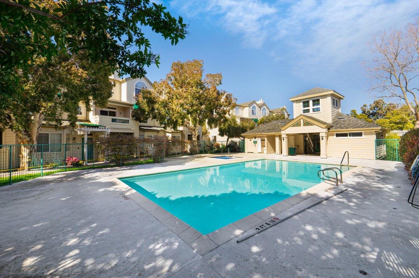 2208 Hastings Shore Ln, Redwood City CA  94065-2106 exterior