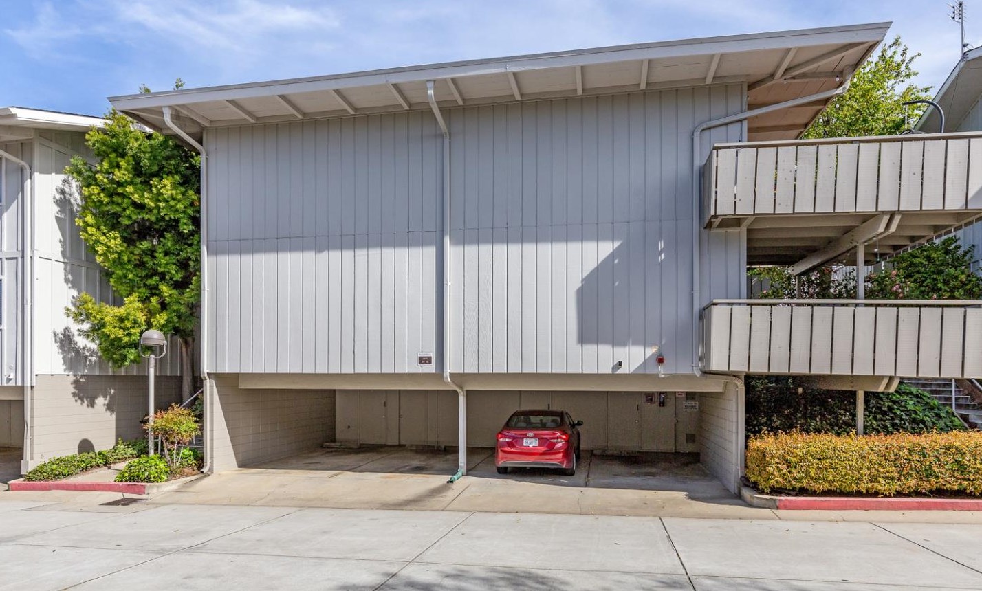 255 Rengstorff Ave, Mountain View CA  94040-1773 exterior