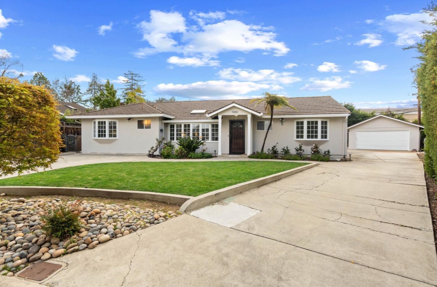 1980 Alford Ave, Los Altos CA  94024-6902 exterior