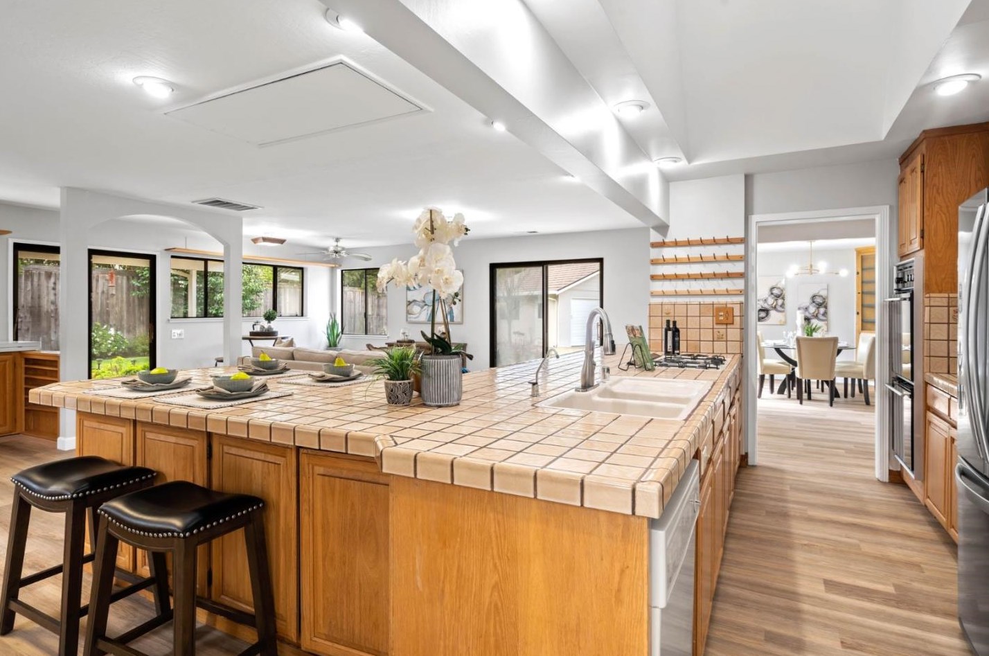 1980 Alford Ave, Los Altos CA  94024-6902 exterior