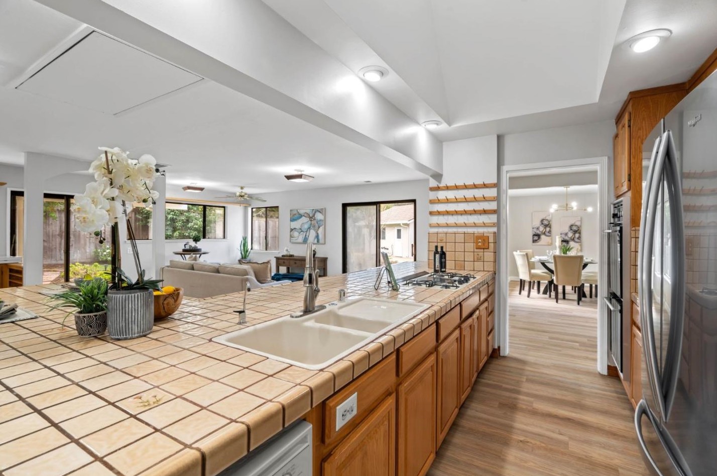 1980 Alford Ave, Los Altos CA  94024-6902 exterior