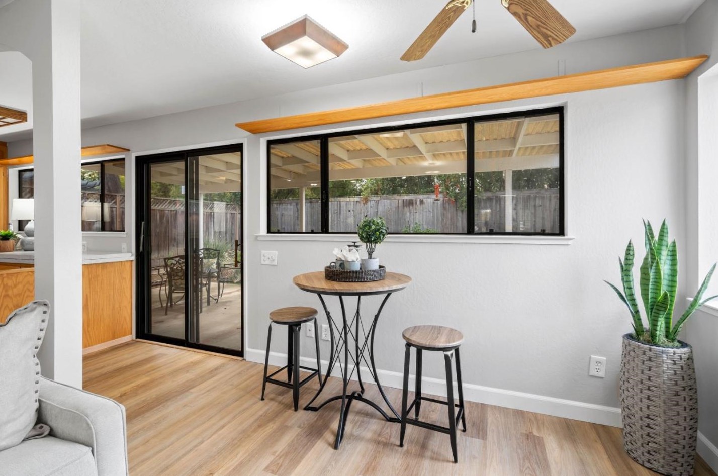 1980 Alford Ave, Los Altos CA  94024-6902 exterior