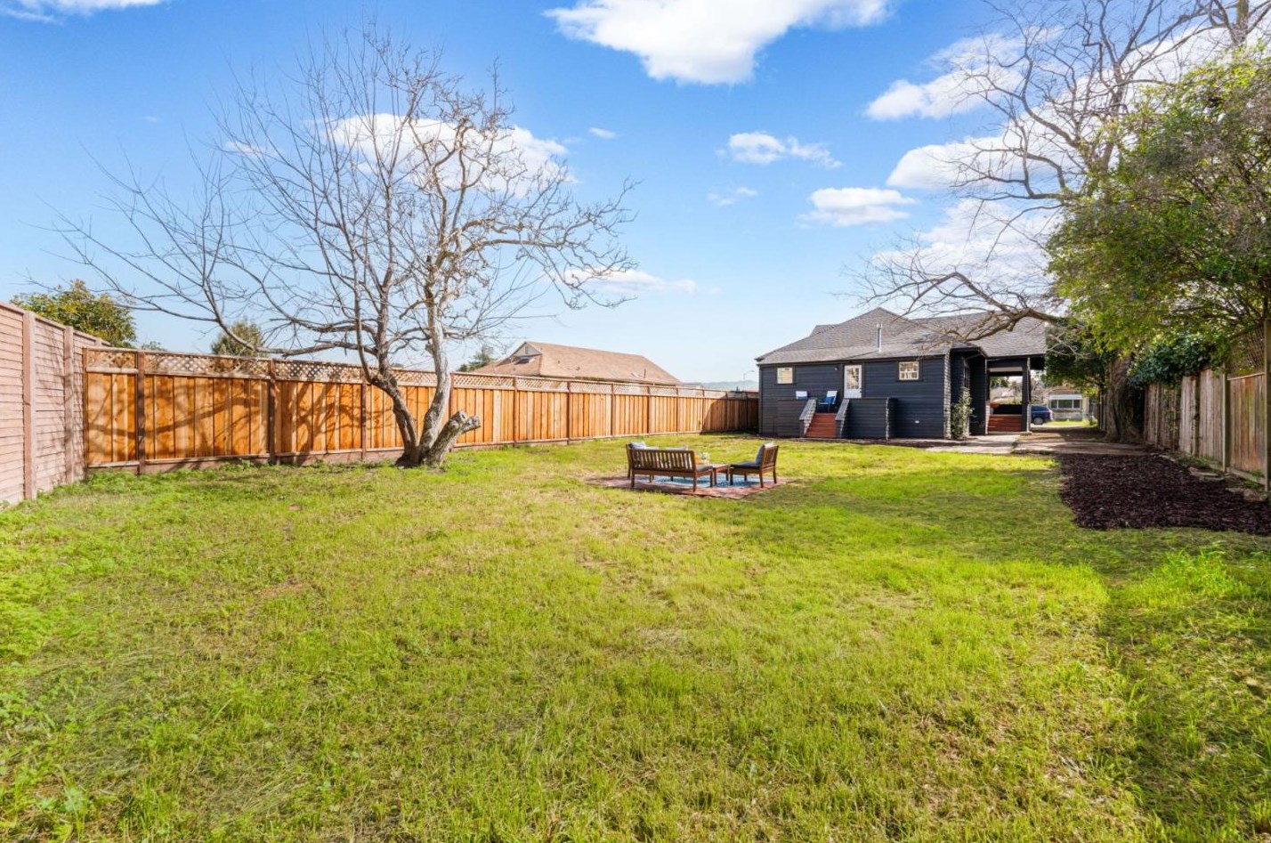 30803 Vallejo St, Union City CA  94587-1601 exterior