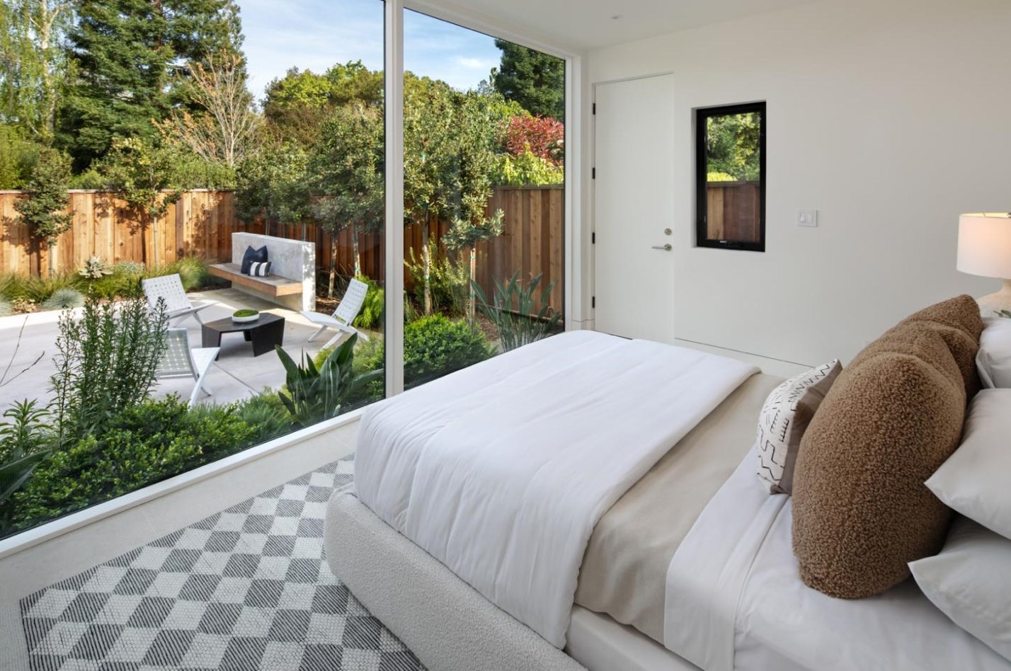 1144 Forest Ave, Palo Alto CA  94301-3032 exterior