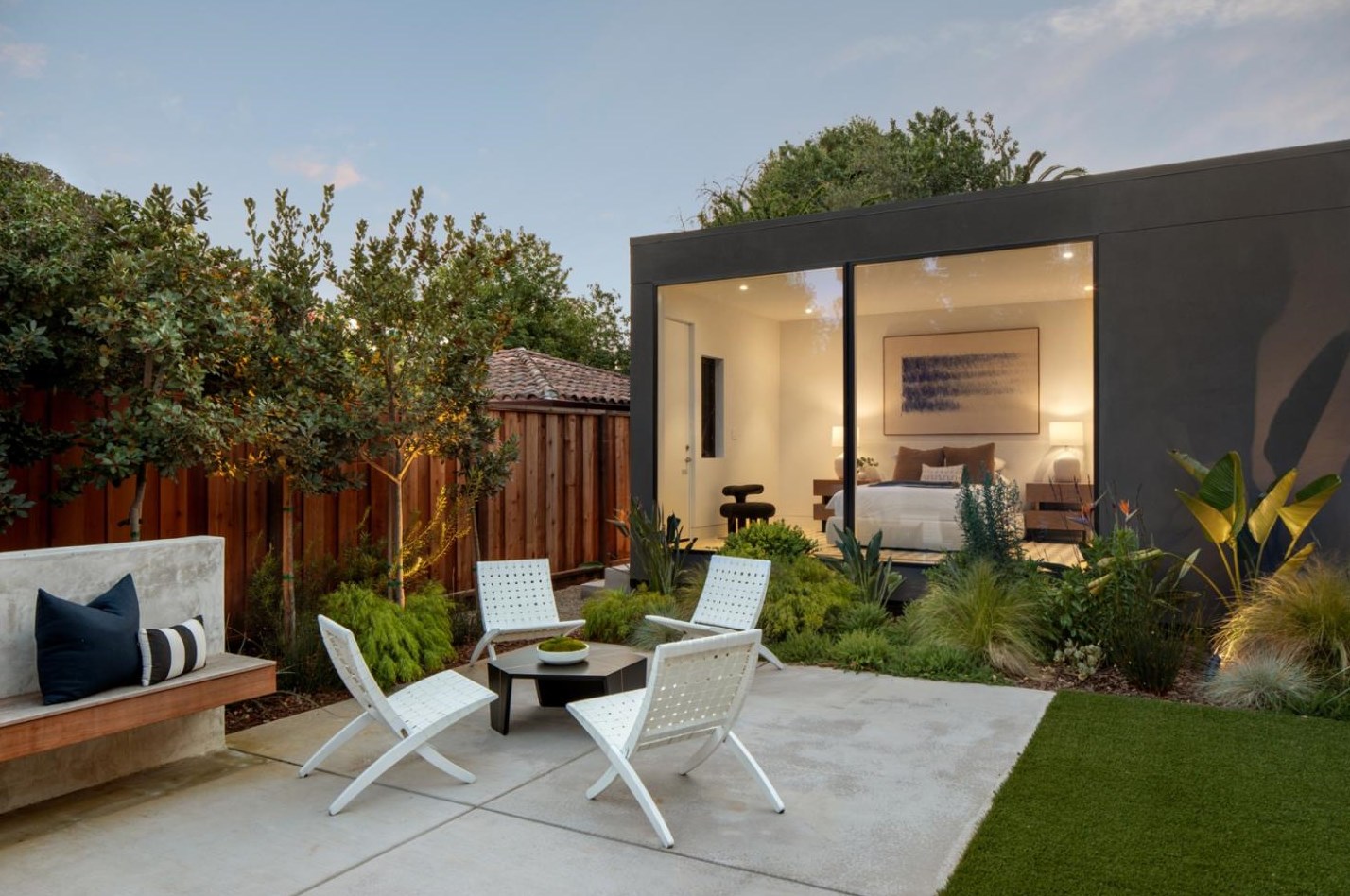 1144 Forest Ave, Palo Alto CA  94301-3032 exterior