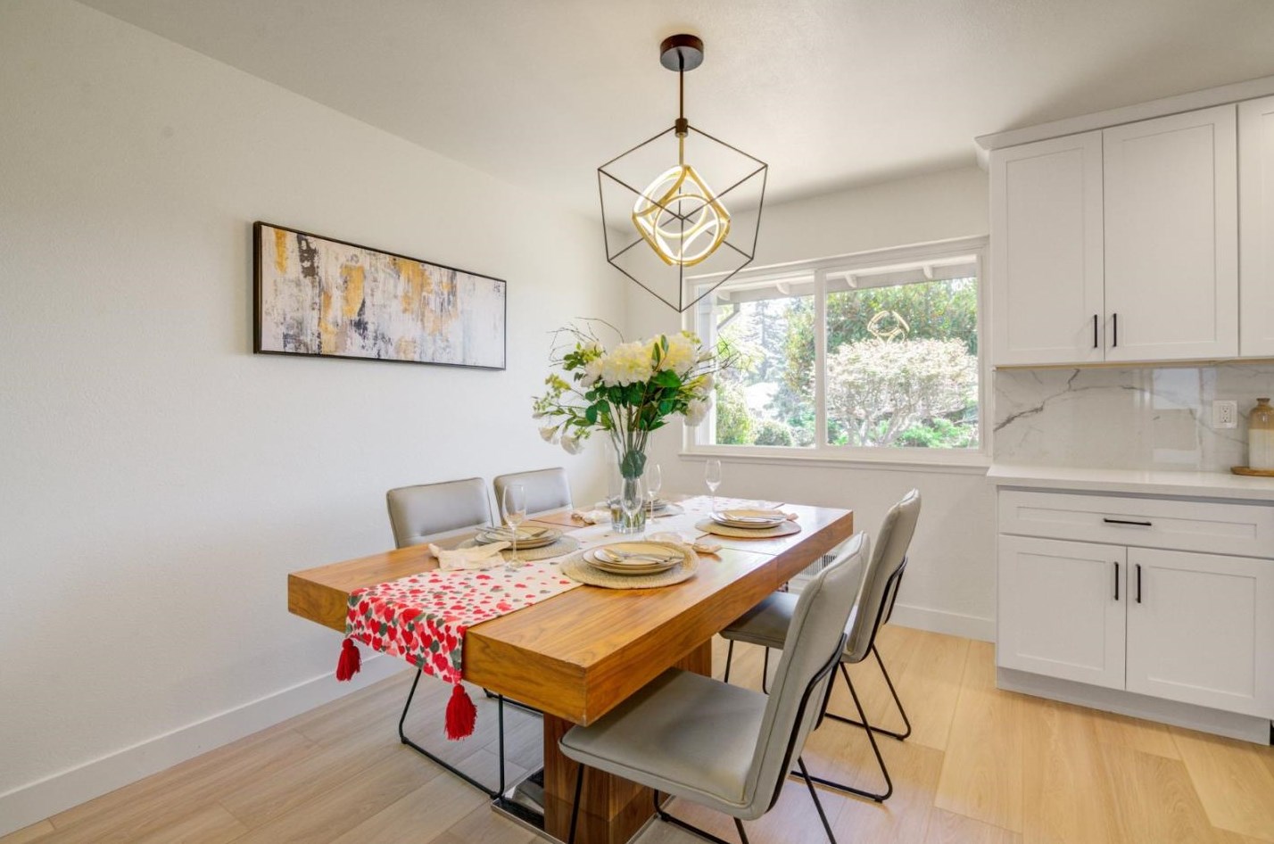 945 Erica Dr, Sunnyvale CA  94086-8212 exterior