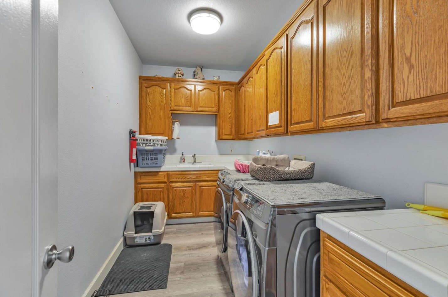 6355 Dunnville Way, Hollister CA  95023-9233 exterior