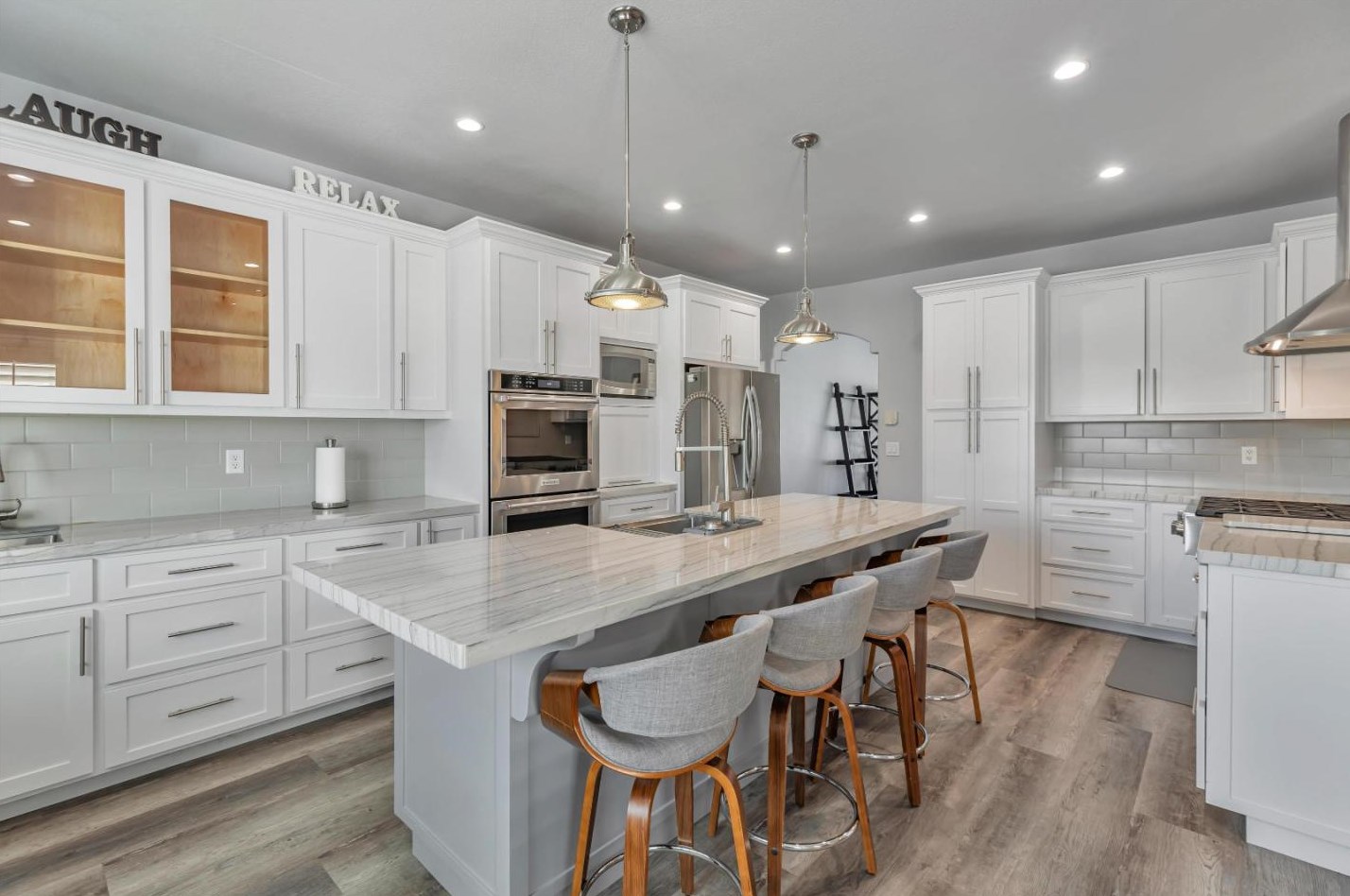 6355 Dunnville Way, Hollister CA  95023-9233 exterior