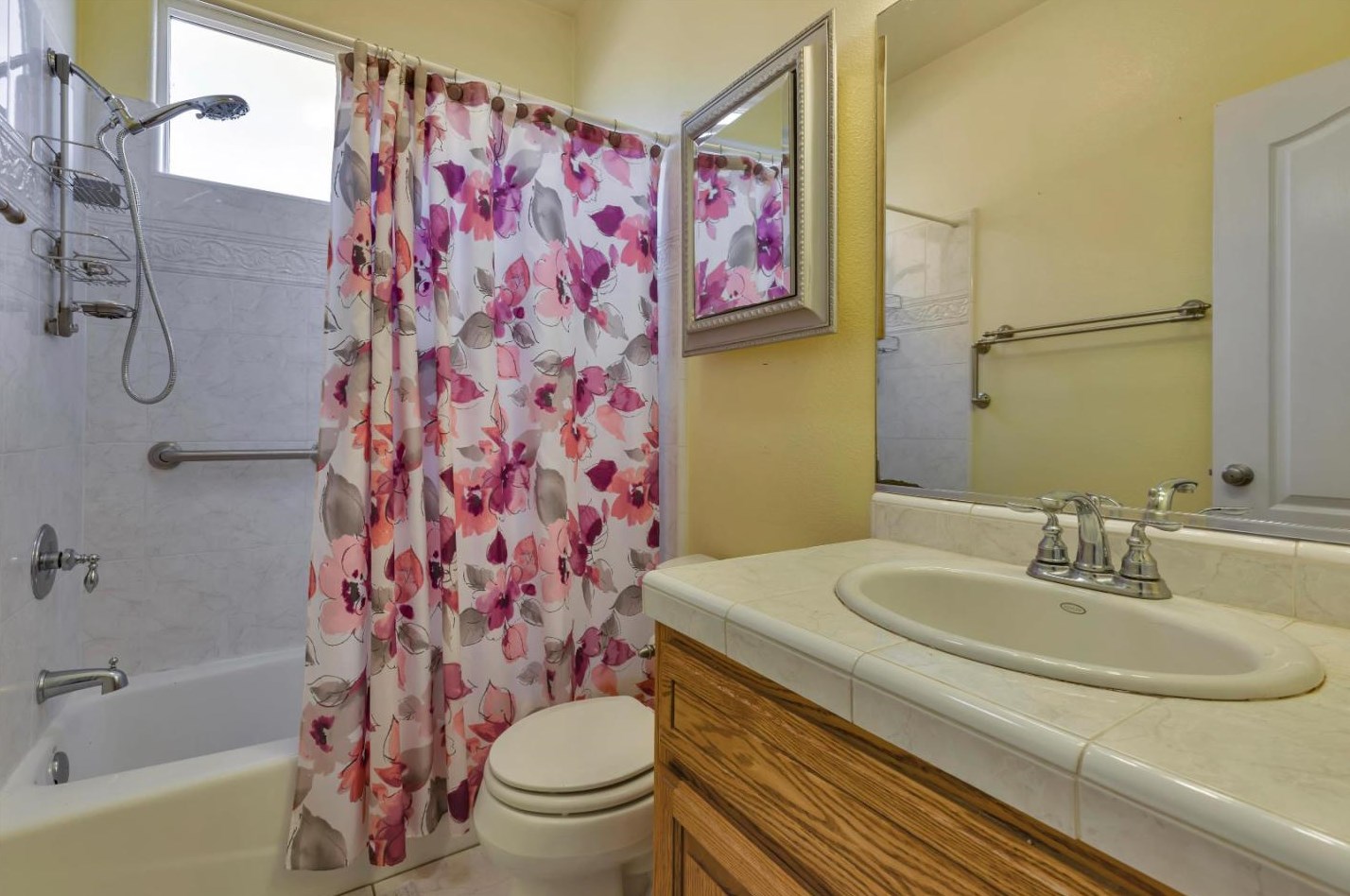 6355 Dunnville Way, Hollister CA  95023-9233 exterior