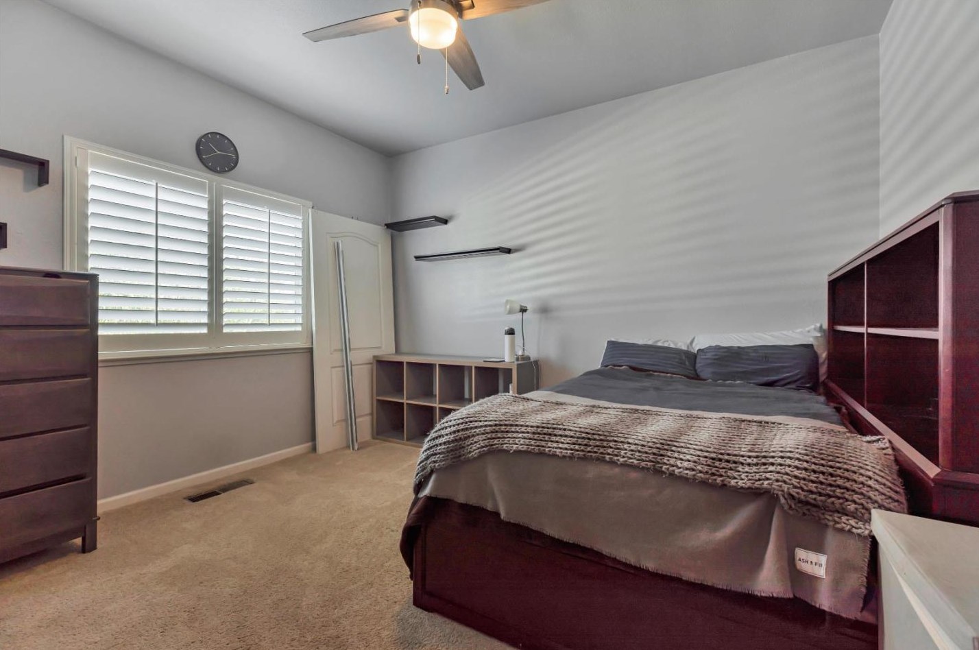 6355 Dunnville Way, Hollister CA  95023-9233 exterior